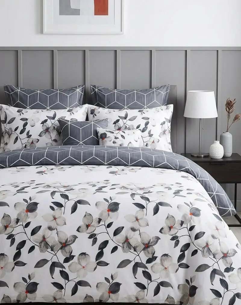 White Leafy Design